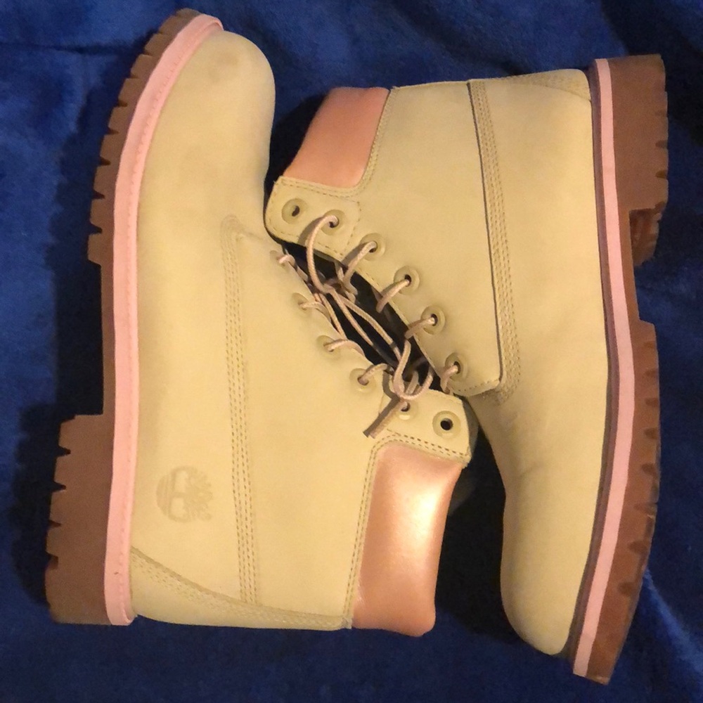 Timberlands - Picture 3 of 4